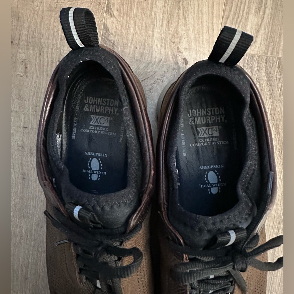 Men’s Johnston and Murphy suede sneakers - Picture 5 of 6